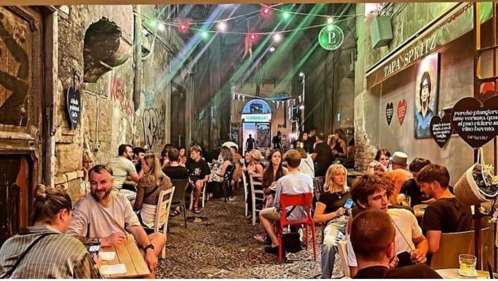 Bed and Breakfast House Nancy Napoli Esterno foto